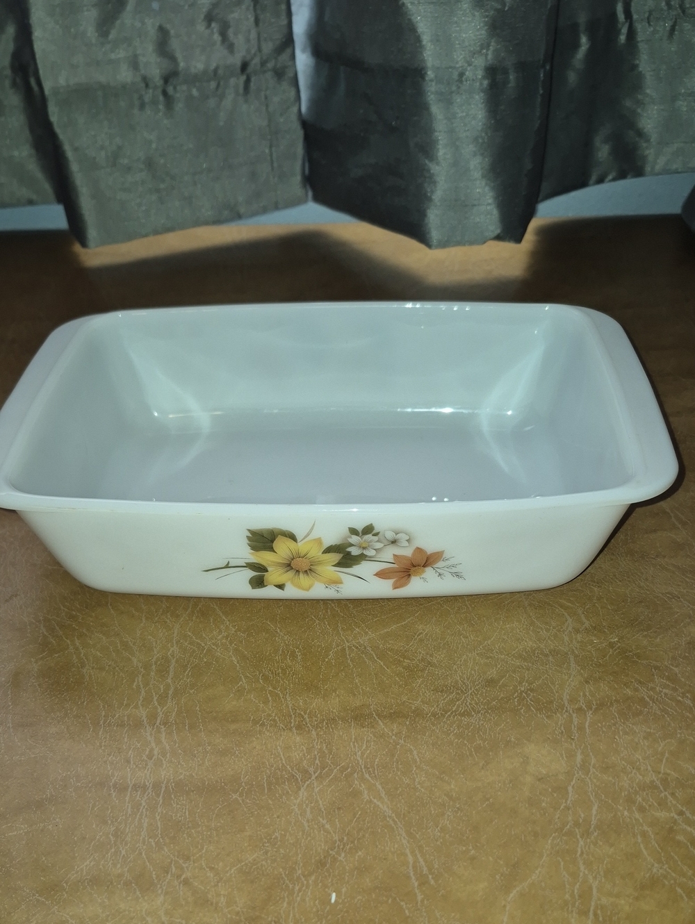 Vintage JAJ Pyrex Autumn Glory Baking Dish